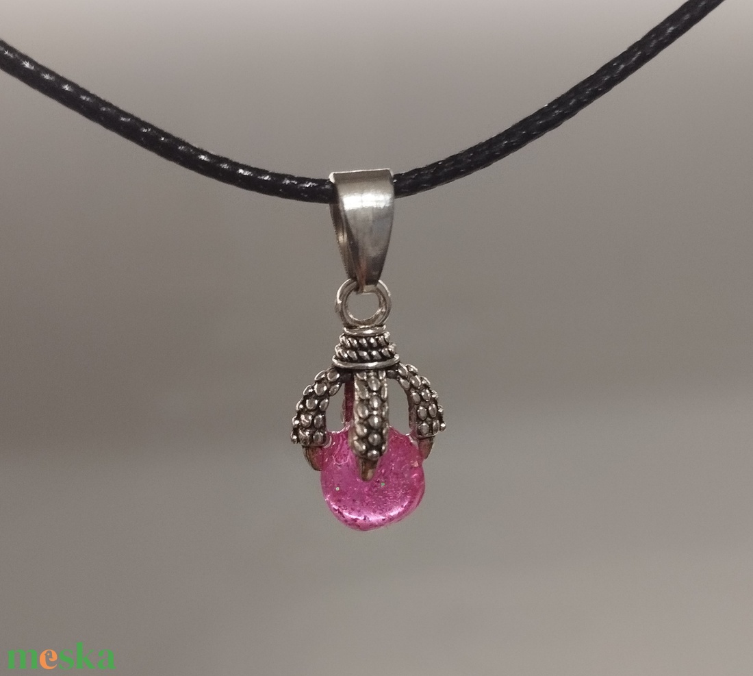 Saskarom nyaklánc több színben - ékszer - nyaklánc - medálos nyaklánc - Meska.hu