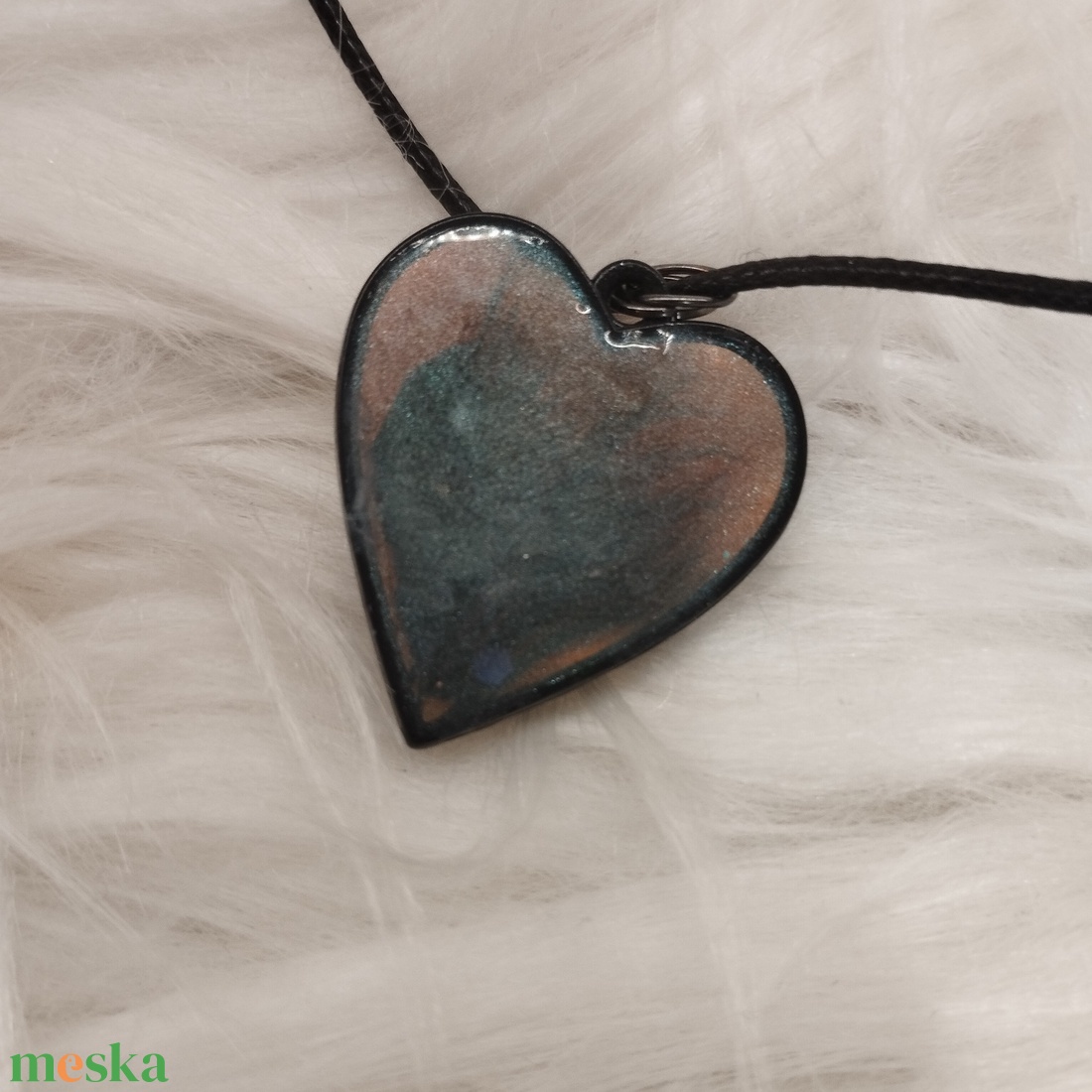 Fekete madártollas nyaklánc - ékszer - nyaklánc - medálos nyaklánc - Meska.hu