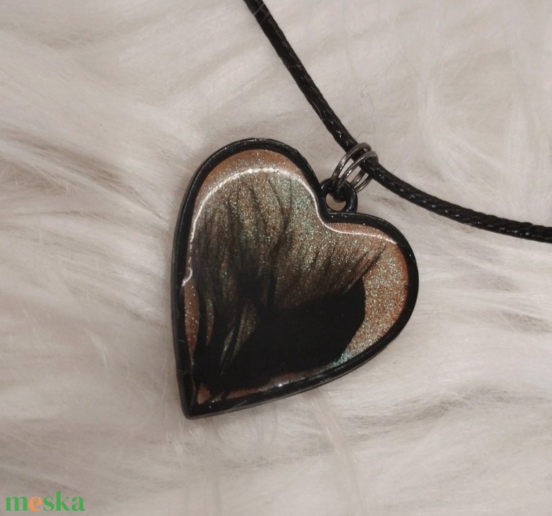 Fekete madártollas nyaklánc - ékszer - nyaklánc - medálos nyaklánc - Meska.hu