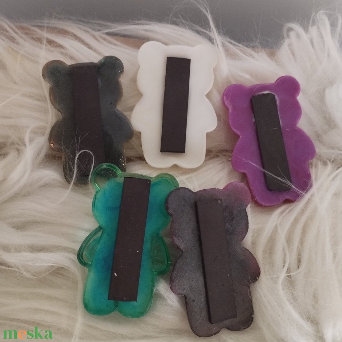 Színjátszós maci mágnes -világos - otthon & életmód - konyhafelszerelés, tálalás - konyhai dekoráció - hűtőmágnes - Meska.hu