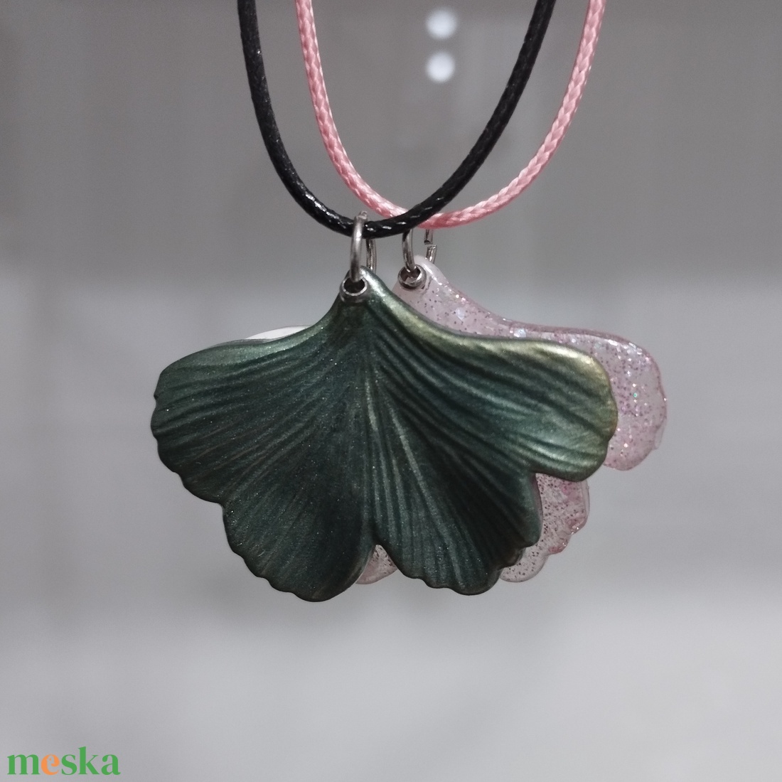 Ginkgo levél nyaklánc - ékszer - nyaklánc - medálos nyaklánc - Meska.hu