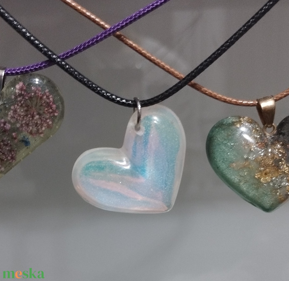 Szívem nyaklánc több színben - ékszer - nyaklánc - medálos nyaklánc - Meska.hu
