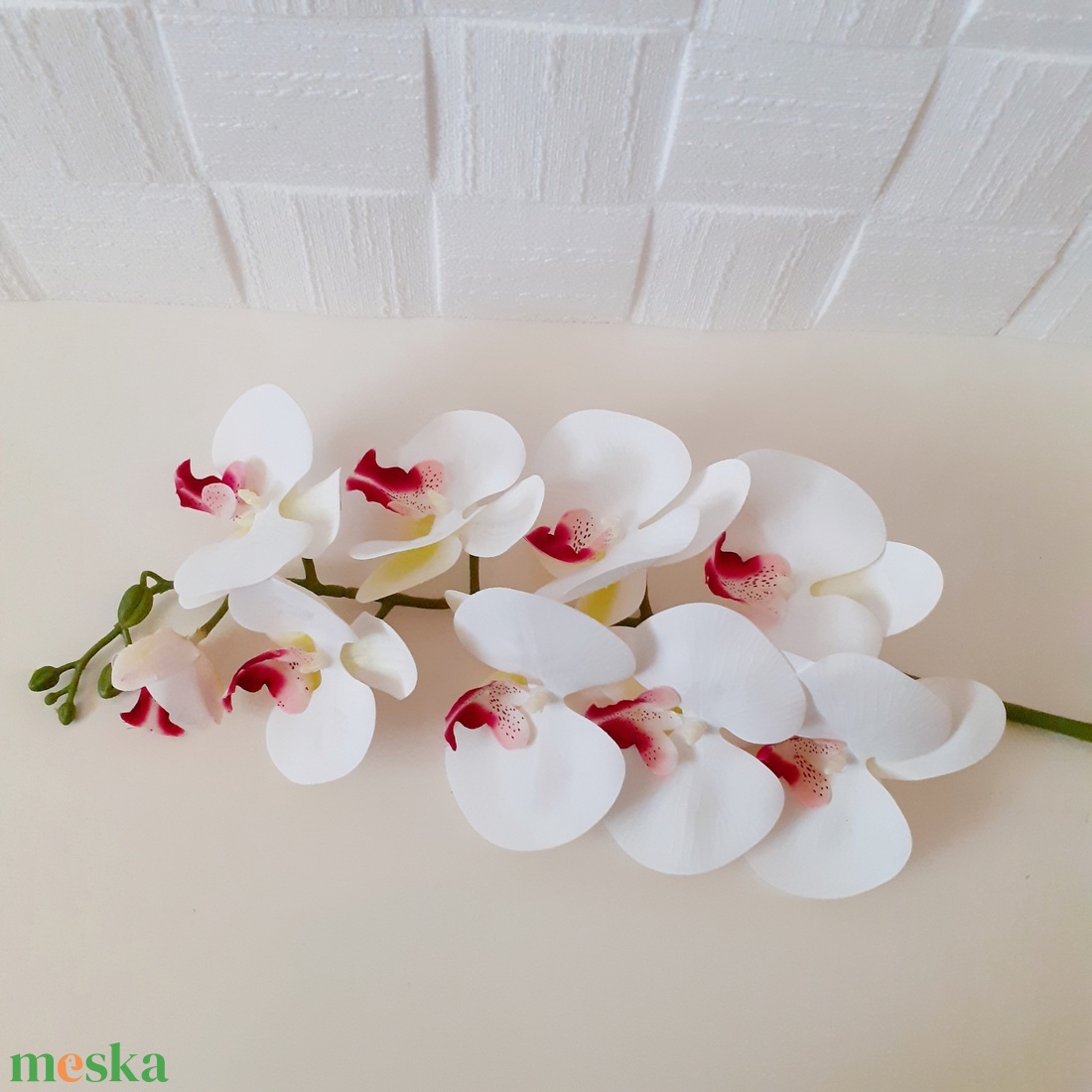 Élethű gumis orchidea ág-fehér-bordó - kellékek & szerszámok - dekorációs kellékek - egyéb kellékek - Meska.hu Élethű gumis orchidea ág-fehér-bordó - kellékek & szerszámok - dekorációs kellékek - egyéb kellékek - Meska.hu