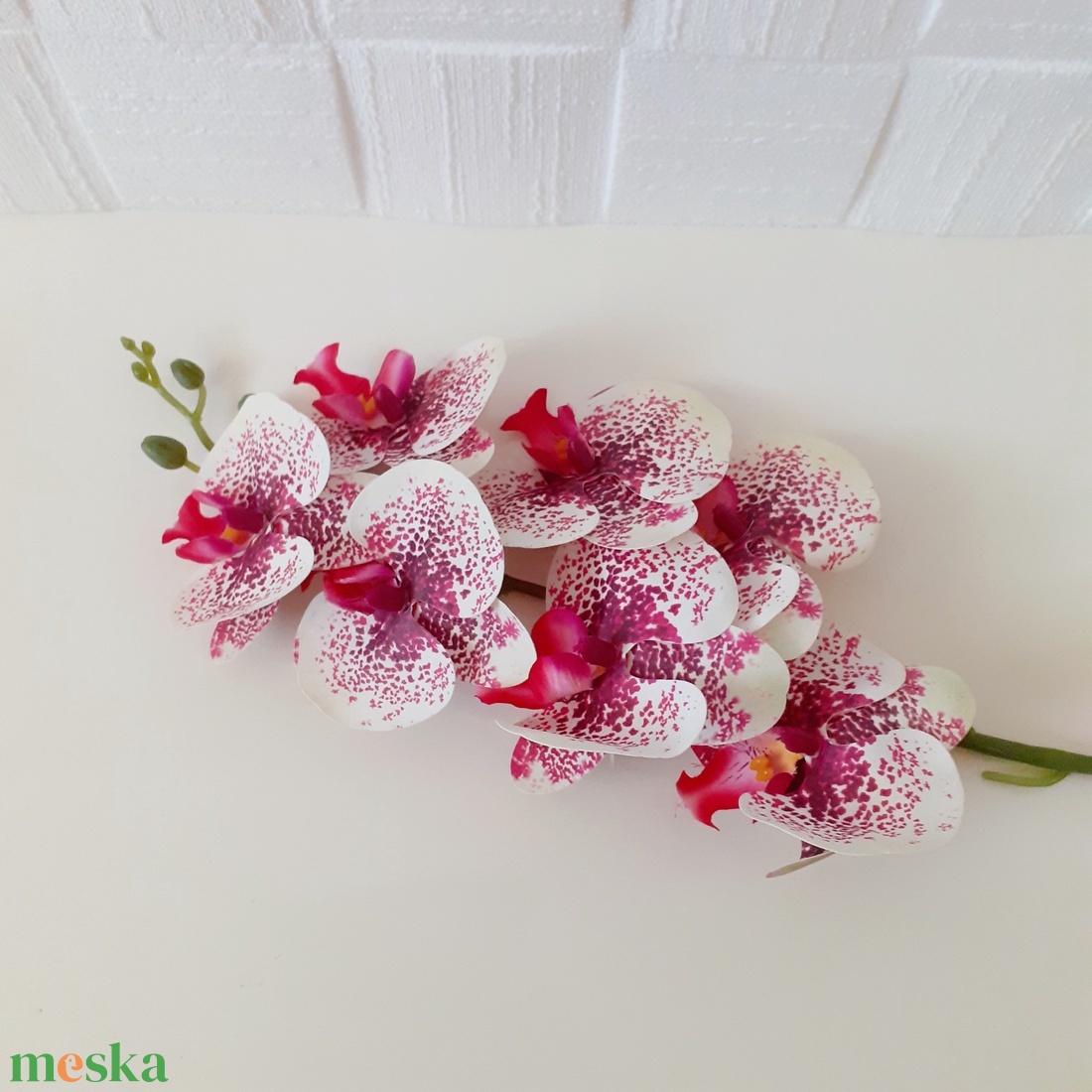 Élethű orchidea-krém pöttyös - kellékek & szerszámok - dekorációs kellékek - egyéb kellékek - Meska.hu Élethű orchidea-krém pöttyös - kellékek & szerszámok - dekorációs kellékek - egyéb kellékek - Meska.hu