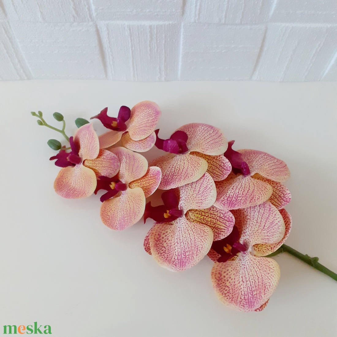 Élethű orchidea-krém bordó - kellékek & szerszámok - dekorációs kellékek - egyéb kellékek - Meska.hu Élethű orchidea-krém bordó - kellékek & szerszámok - dekorációs kellékek - egyéb kellékek - Meska.hu