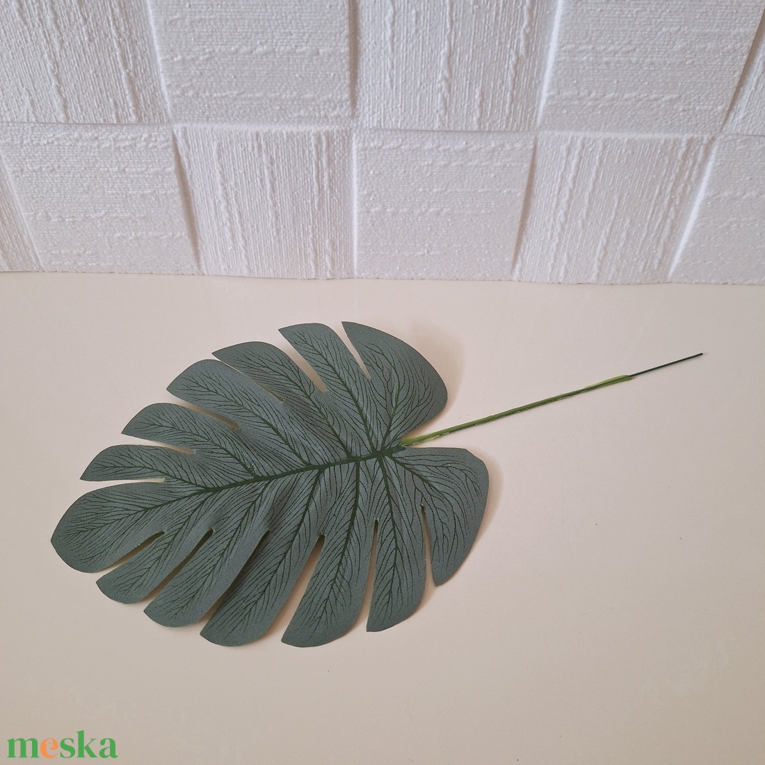 Műzöld monstera levelek-hamvas - kellékek & szerszámok - dekorációs kellékek - egyéb kellékek - Meska.hu Műzöld monstera levelek-hamvas - kellékek & szerszámok - dekorációs kellékek - egyéb kellékek - Meska.hu
