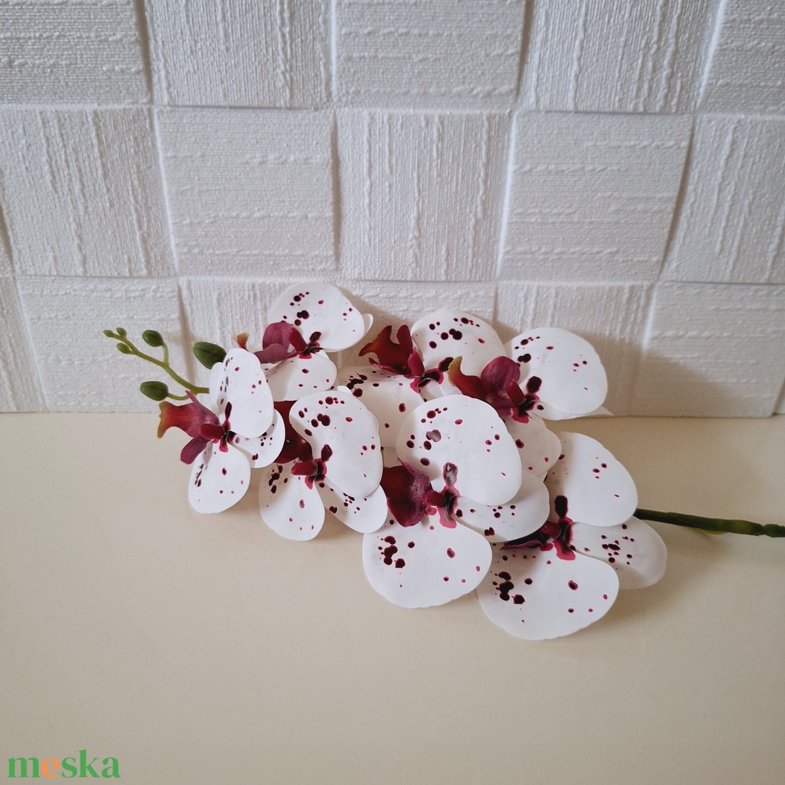 Élethű gumis orchidea ág-bordó pöttyös - kellékek & szerszámok - dekorációs kellékek - egyéb kellékek - Meska.hu Élethű gumis orchidea ág-bordó pöttyös - kellékek & szerszámok - dekorációs kellékek - egyéb kellékek - Meska.hu