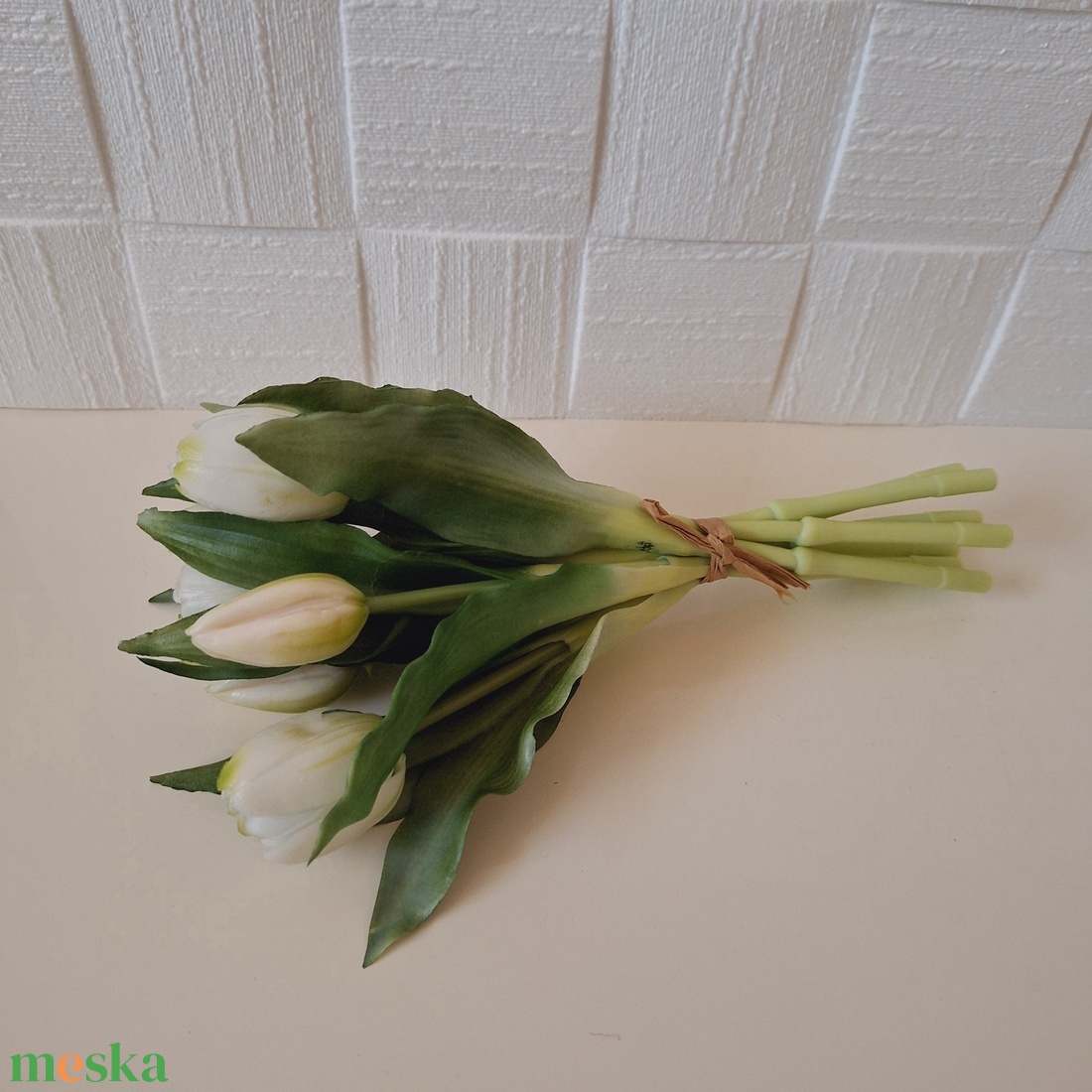 Élethű tulipán csokor-fehér - kellékek & szerszámok - dekorációs kellékek - egyéb kellékek - Meska.hu Élethű tulipán csokor-fehér - kellékek & szerszámok - dekorációs kellékek - egyéb kellékek - Meska.hu