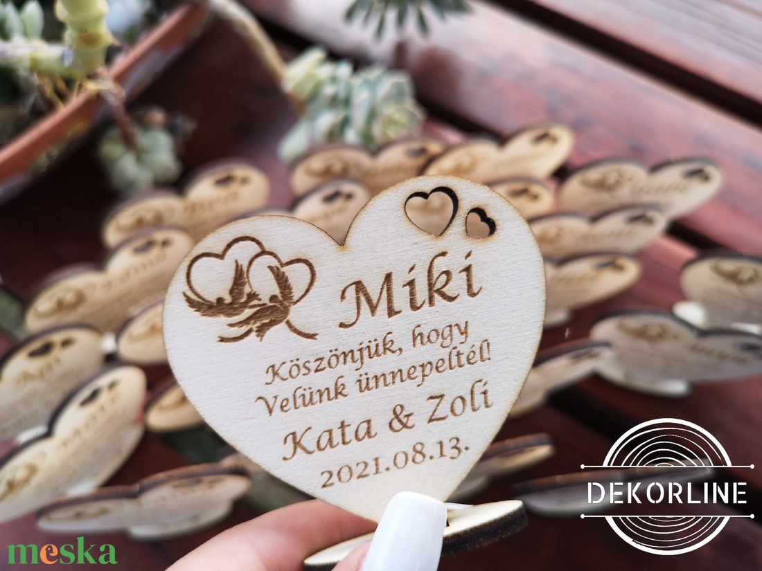 Esküvői ültető kártya és köszönő ajándék fából galamb mintával - esküvő - emlék & ajándék - köszönőajándék - Meska.hu Esküvői ültető kártya és köszönő ajándék fából galamb mintával - esküvő - emlék & ajándék - köszönőajándék - Meska.hu
