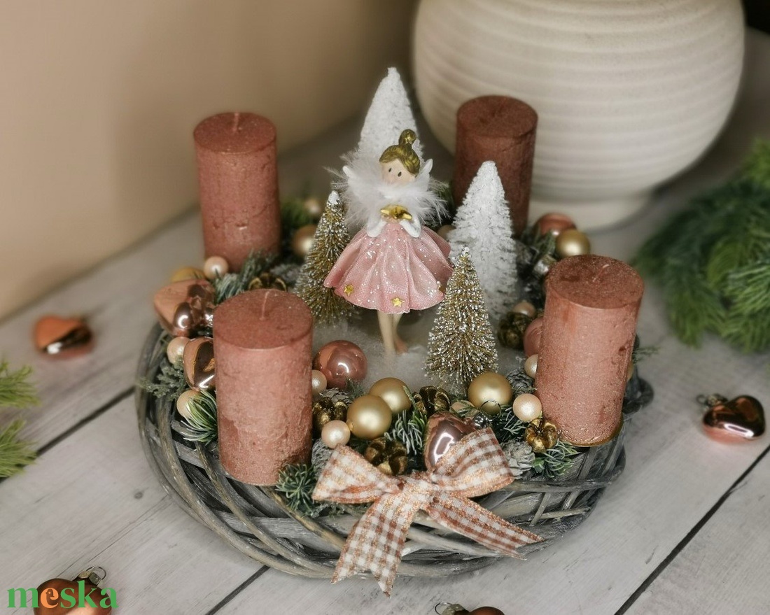 Adventi koszorú kislánnyal - karácsony - adventi díszek - adventi koszorú - Meska.hu Adventi koszorú kislánnyal - karácsony - adventi díszek - adventi koszorú - Meska.hu