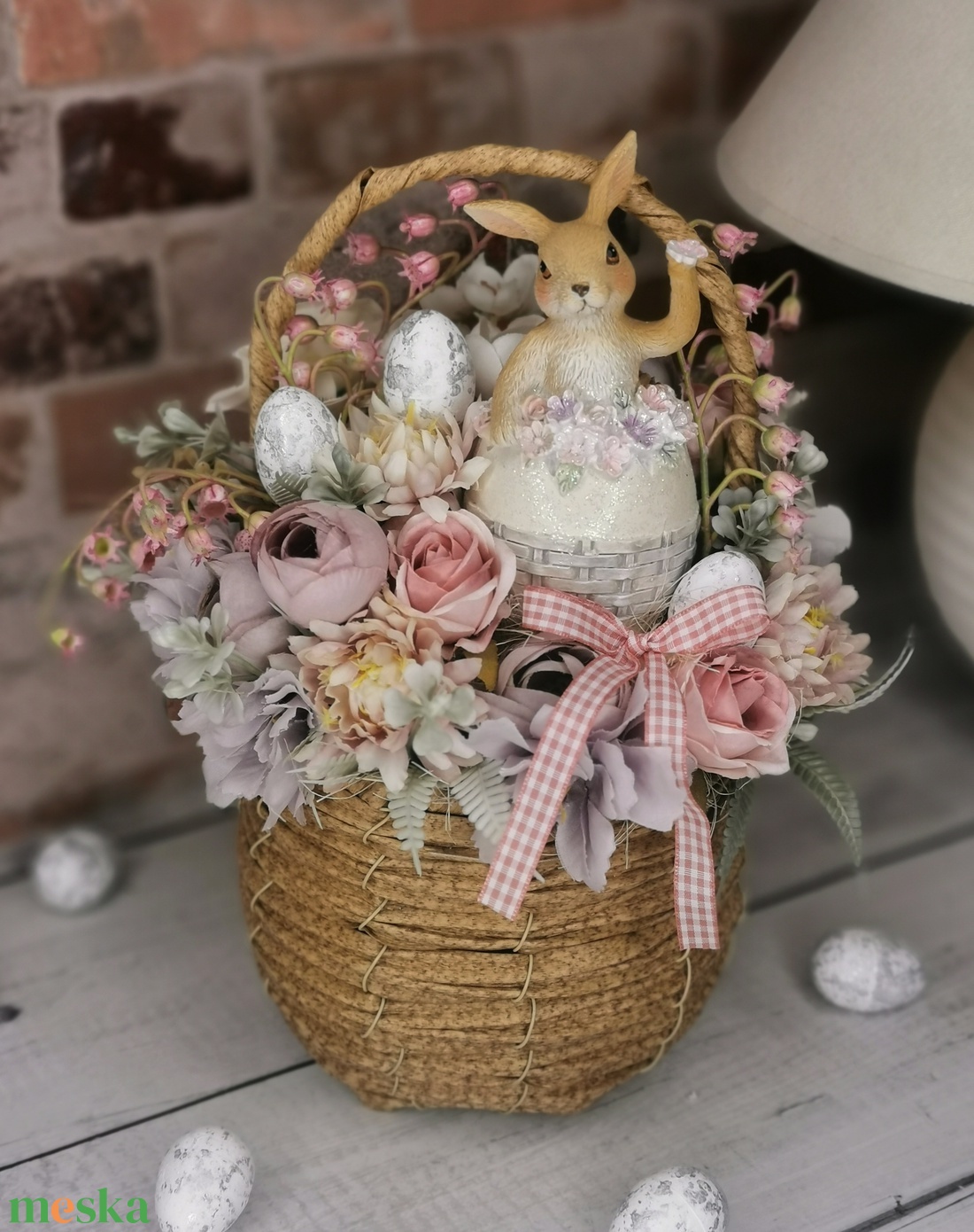 Húsvéti nyuszi tojással kosárban - ünnepi díszek, dekorációk - húsvéti díszek és dekorációk - húsvéti asztaldíszek - Meska.hu