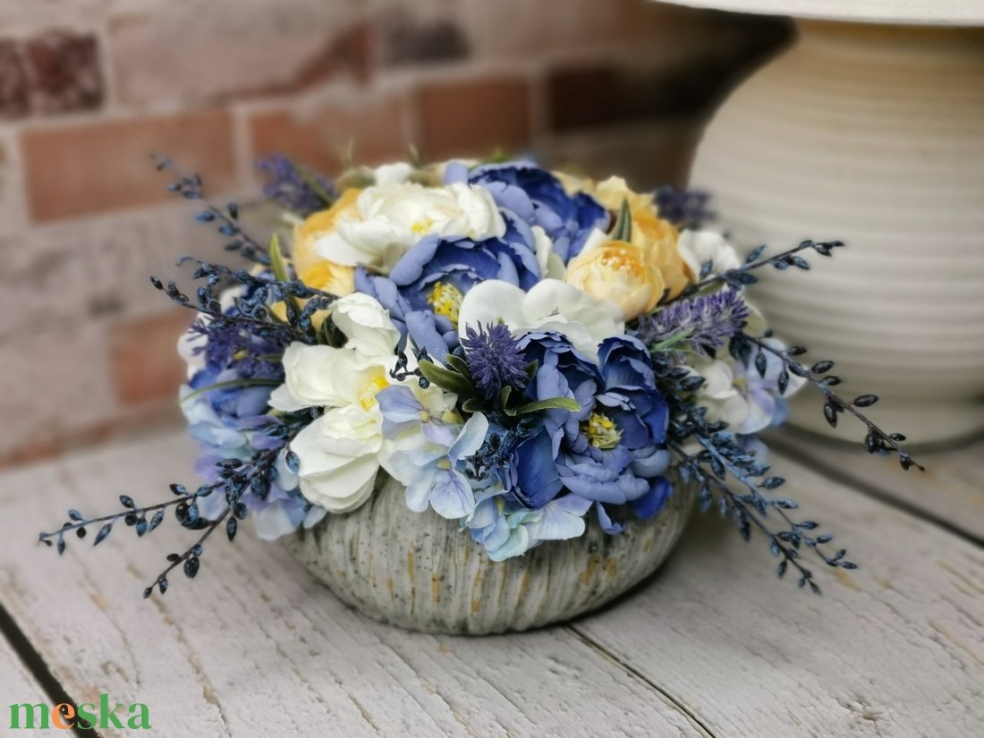 Virágos kaspó - otthon & életmód - virágdekoráció - virágdíszek - virágdísz kaspóban - Meska.hu