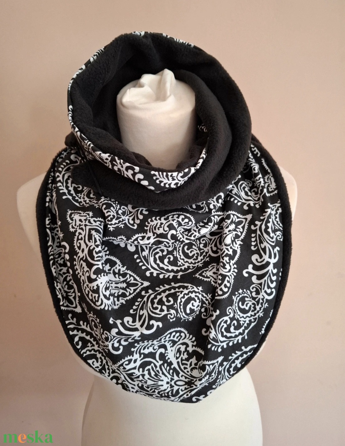 Fekete-fehér Meleg Kendősál - ruha & divat - női ruha - poncsó - Meska.hu