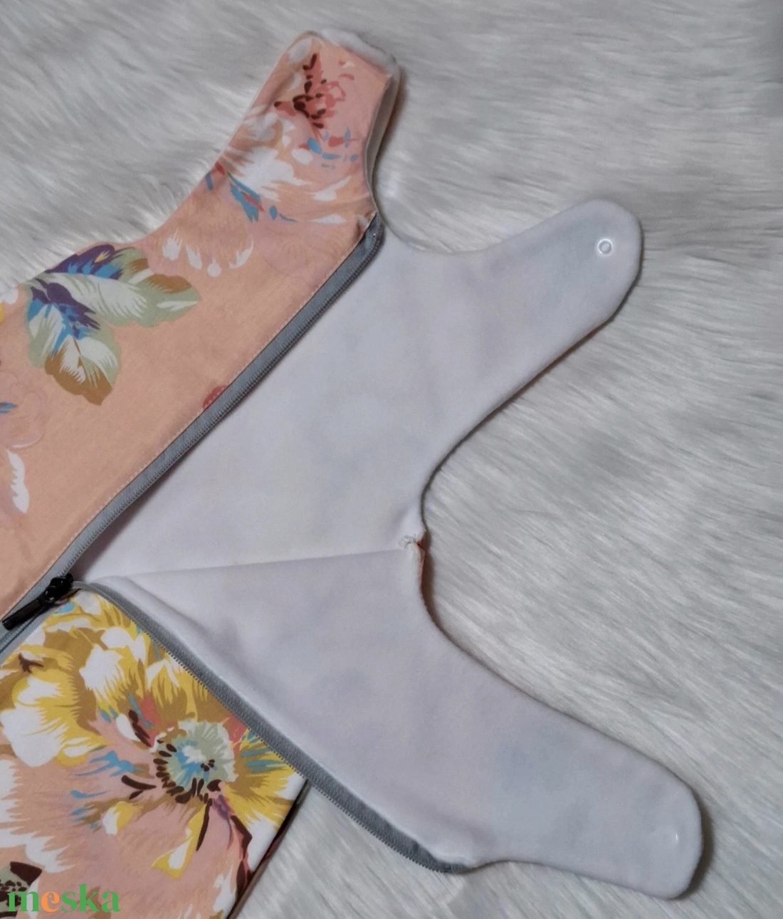 Virágos Kamáslis Tipegő Hálózsák (2-2,5tog) - baba - mama - babaruházat - tipegőhálózsák - Meska.hu