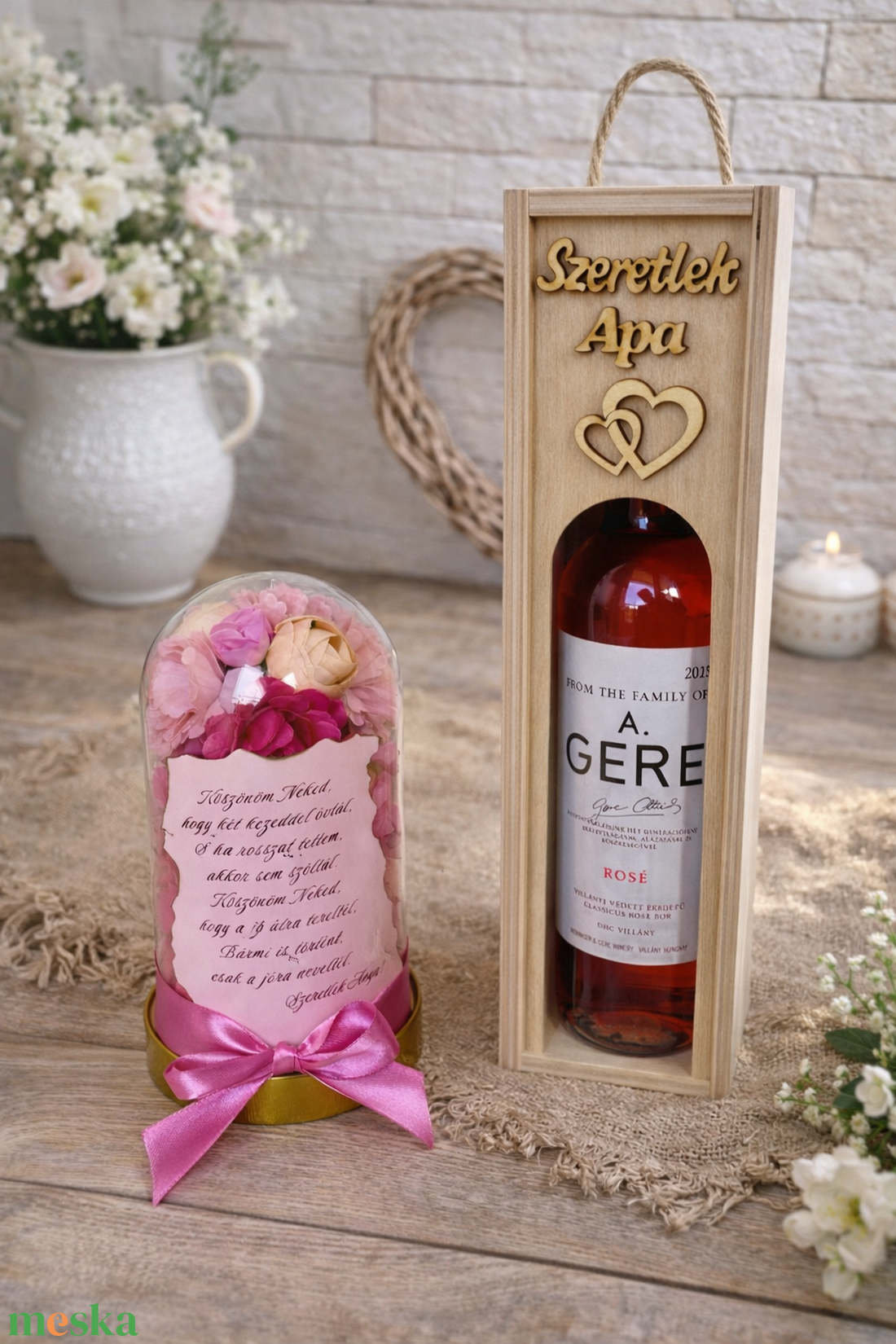 Páros Szülőköszöntő - 1 db bortartó + 1 db örökrózsa virágbúra  - esküvő - emlék & ajándék - szülőköszöntő ajándék - Meska.hu