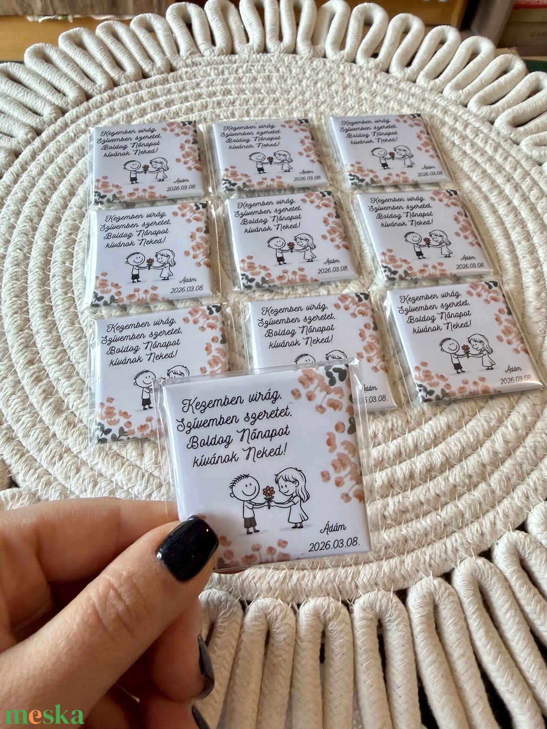 Boldog nőnapot hűtőmágnes egyedi névvel kérhető! - otthon & életmód - konyhafelszerelés, tálalás - konyhai dekoráció - hűtőmágnes - Meska.hu