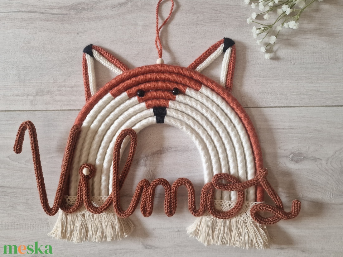 Róka  makramé szivárvány falidísz névvelL - otthon & életmód - babaszoba, gyerekszoba - babaszoba dekoráció - Meska.hu