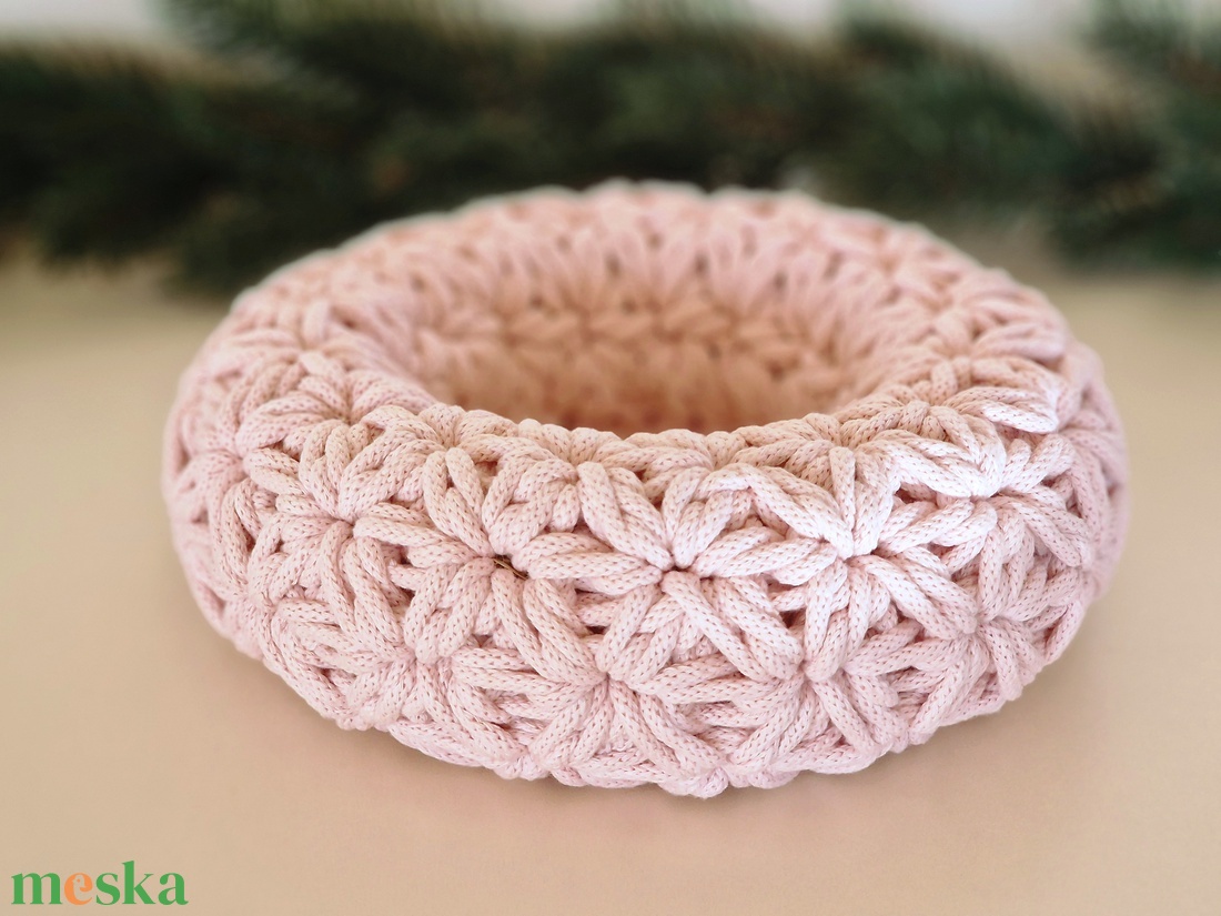  Horgolt  koszorú púder színben - karácsony - adventi díszek - adventi koszorú - Meska.hu