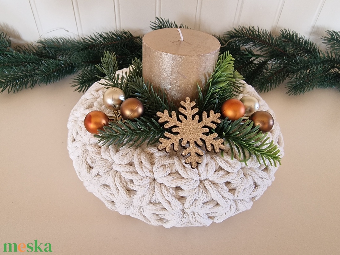  Horgolt adventi koszorú bézs csillogós színben - karácsony - adventi díszek - adventi koszorú - Meska.hu