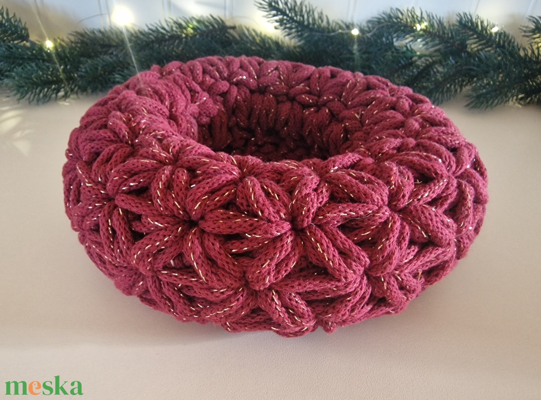  Horgolt adventi koszorú bordó csillogós színben - karácsony - adventi díszek - adventi koszorú - Meska.hu