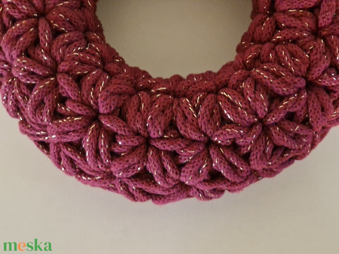  Horgolt adventi koszorú bordó csillogós színben - karácsony - adventi díszek - adventi koszorú - Meska.hu