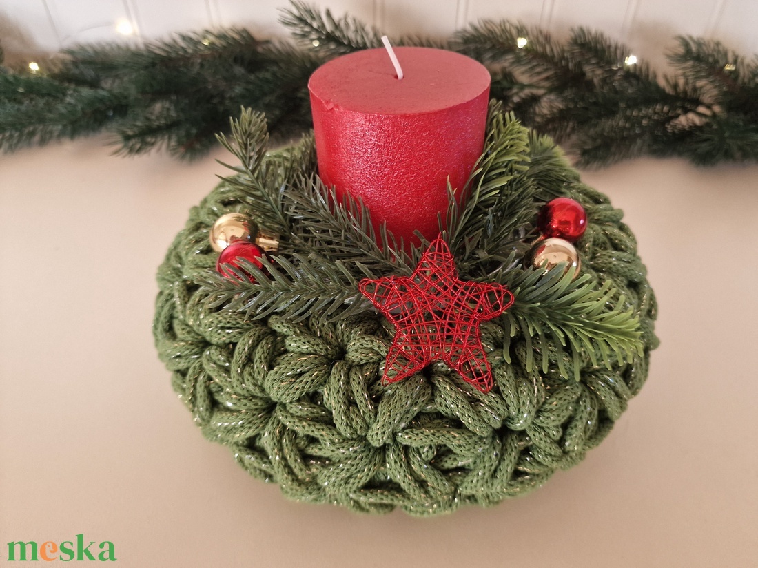  Horgolt koszorú mohazöld csillogós színbenn - karácsony - adventi díszek - adventi koszorú - Meska.hu