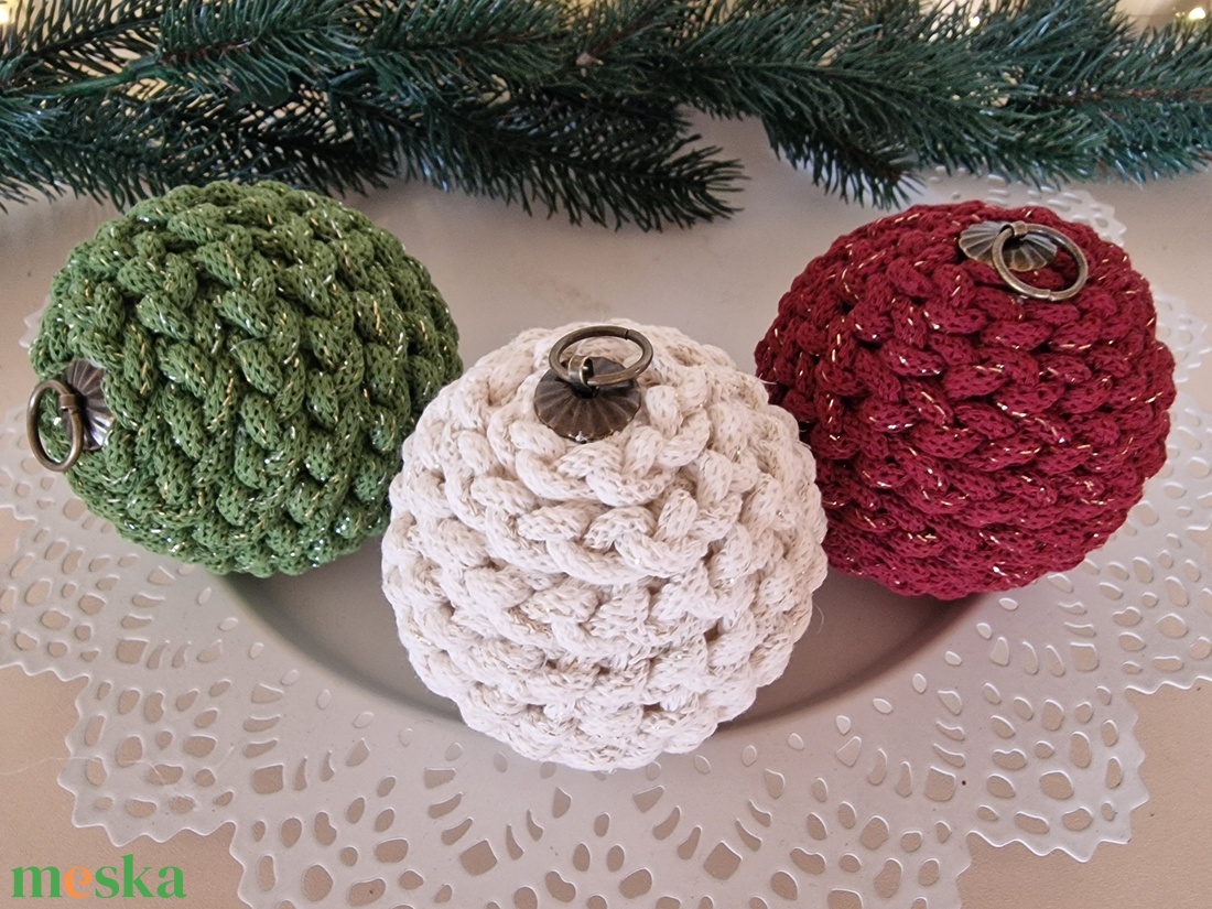 Horgolt karácsonyi gömb szett(3 db)  - karácsony - karácsonyi lakásdekoráció - karácsonyfadíszek - Meska.hu
