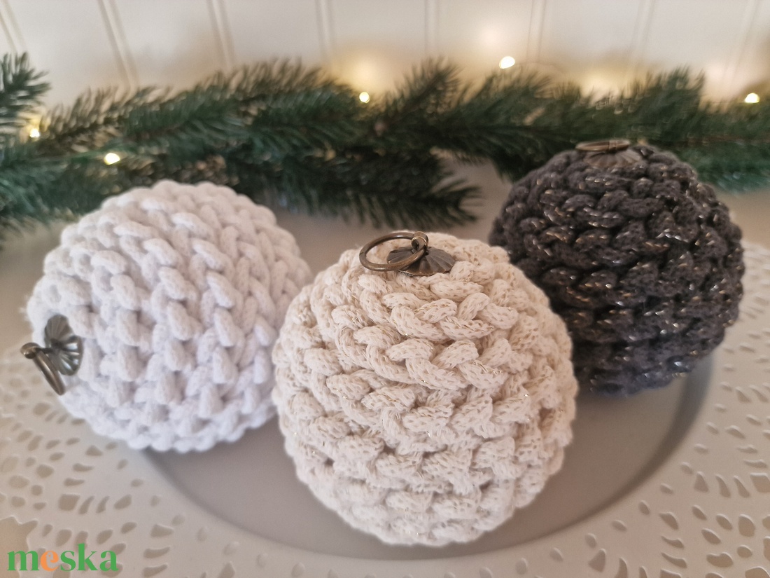 Horgolt karácsonyi gömb szett(3 db)  - karácsony - karácsonyi lakásdekoráció - karácsonyfadíszek - Meska.hu