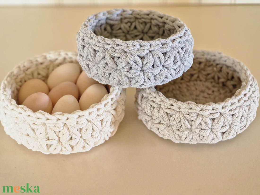 Horgolt jázmin mintás kosárka - otthon & életmód - tárolás & rendszerezés - tárolókosár - Meska.hu