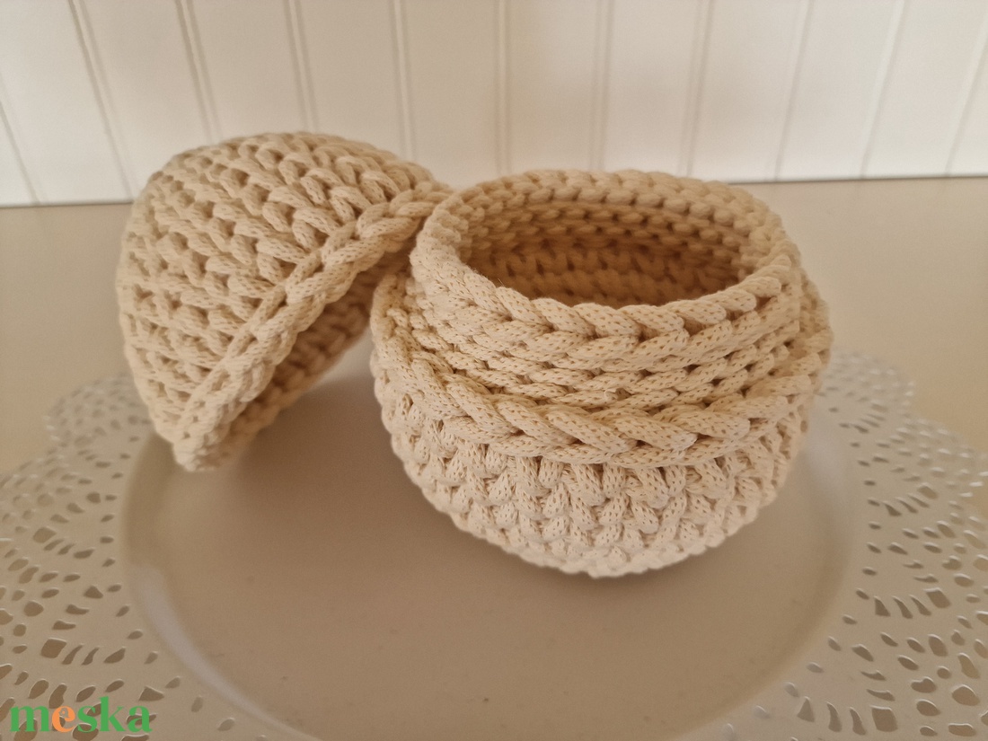 Horgolt tojás tároló - ünnepi díszek, dekorációk - húsvéti díszek és dekorációk - húsvéti tojás, hímestojás - Meska.hu