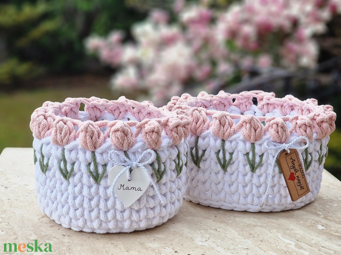 Horgolt tulipános kosár - otthon & életmód - tárolás & rendszerezés - tárolókosár - Meska.hu