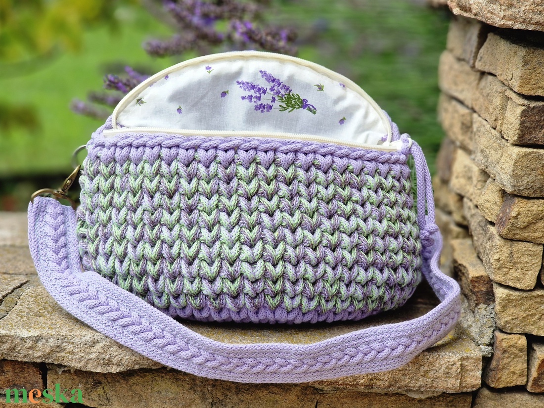 Horgolt táska/crossbody- tihanyi levendula - táska & tok - övtáska - Meska.hu