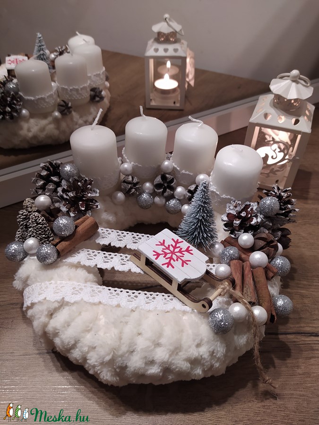 Adventi asztaldísz, koszorú, fehér-beige színvilágban - karácsony - Meska.hu