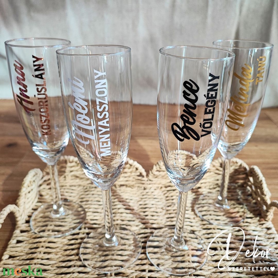 Névre szóló pezsgőspohár esküvőre menyasszonynak, vőlegénynek, koszorúslányoknak, tanúnak - esküvő - emlék & ajándék - nászajándék - esküvői pohár, pohárszett - Meska.hu