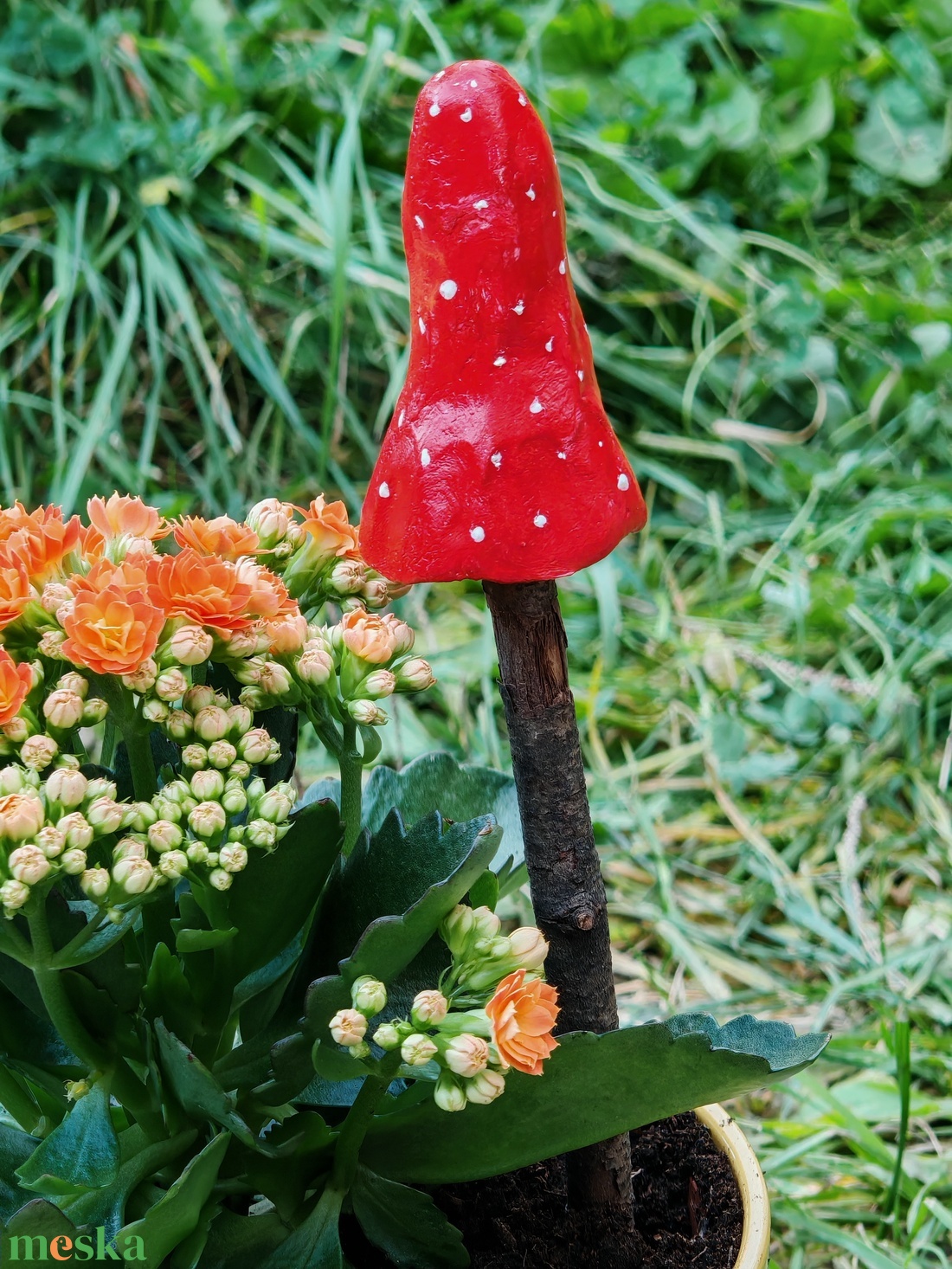 Fényes piros gombavirág - otthon & életmód - ház & kert - kerti dísz - Meska.hu