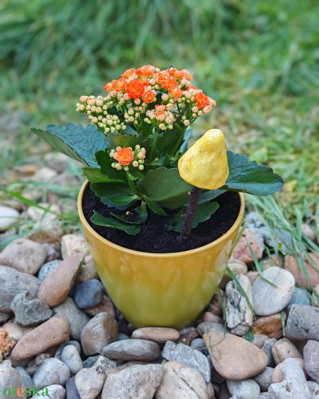 Apró mintás sárga gombavirág - otthon & életmód - ház & kert - kerti dísz - Meska.hu