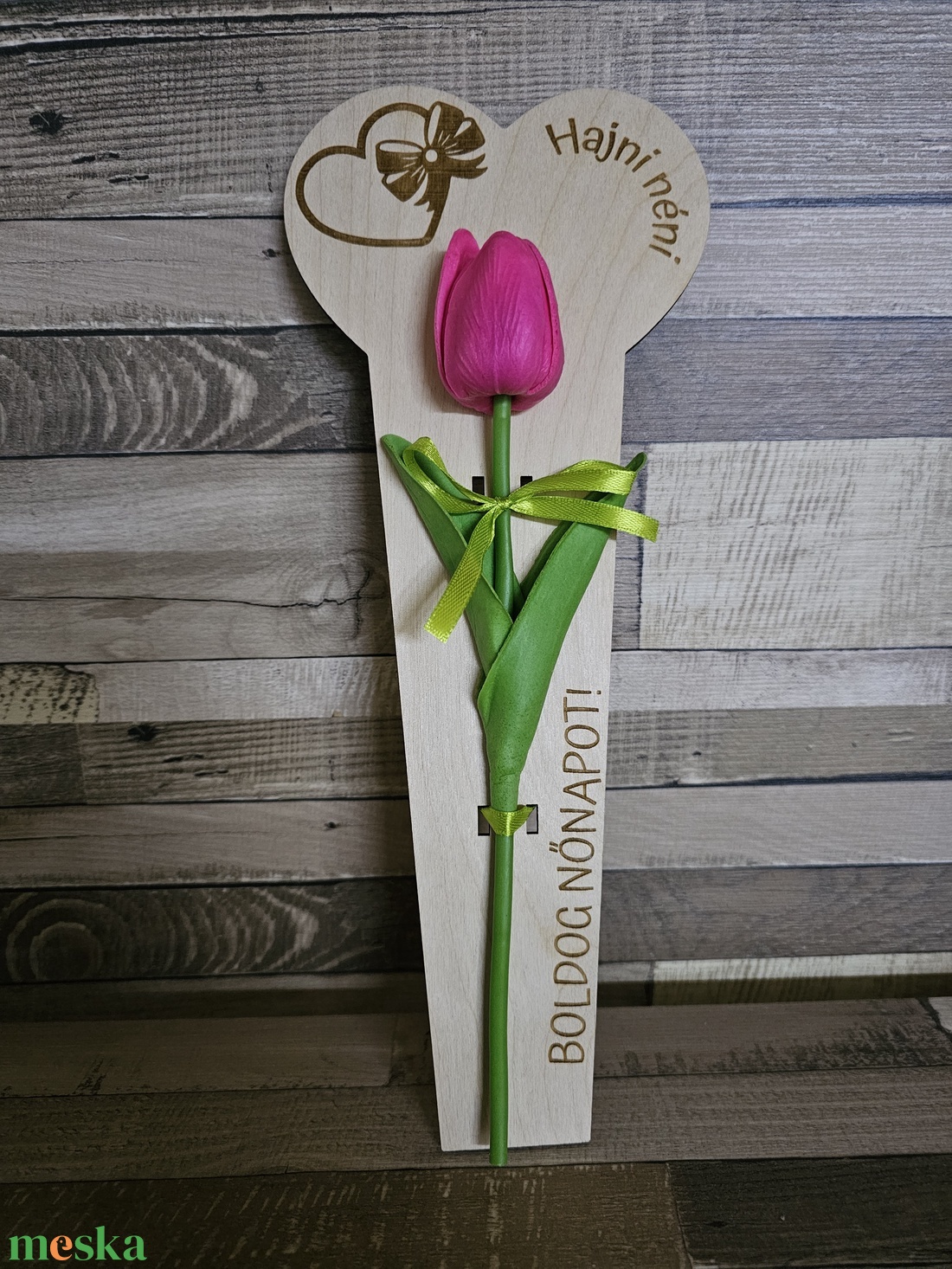 Nőnapi dekoráció fa alapon élethű tulipánnal - otthon & életmód - dekoráció - dísztárgy - Meska.hu