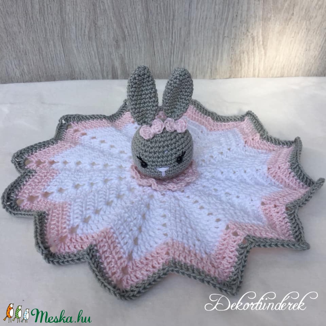 Horgolt nyuszis szundikendő  -  - Meska.hu