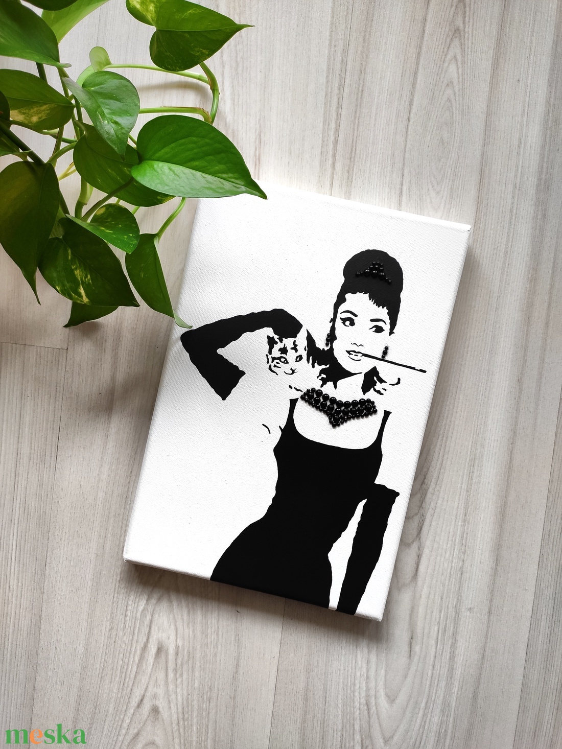 Audrey Hepburn gyöngyökkel vászonkép - otthon & lakás - dekoráció - kép & falikép - vászonkép - Meska.hu Audrey Hepburn gyöngyökkel vászonkép - otthon & lakás - dekoráció - kép & falikép - vászonkép - Meska.hu