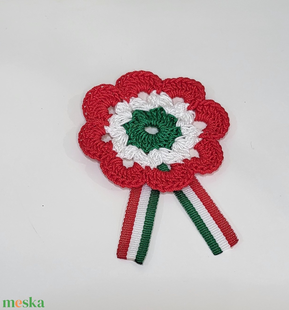 Kokárda - ékszer - kitűző és bross - Meska.hu Kokárda - ékszer - kitűző és bross - Meska.hu
