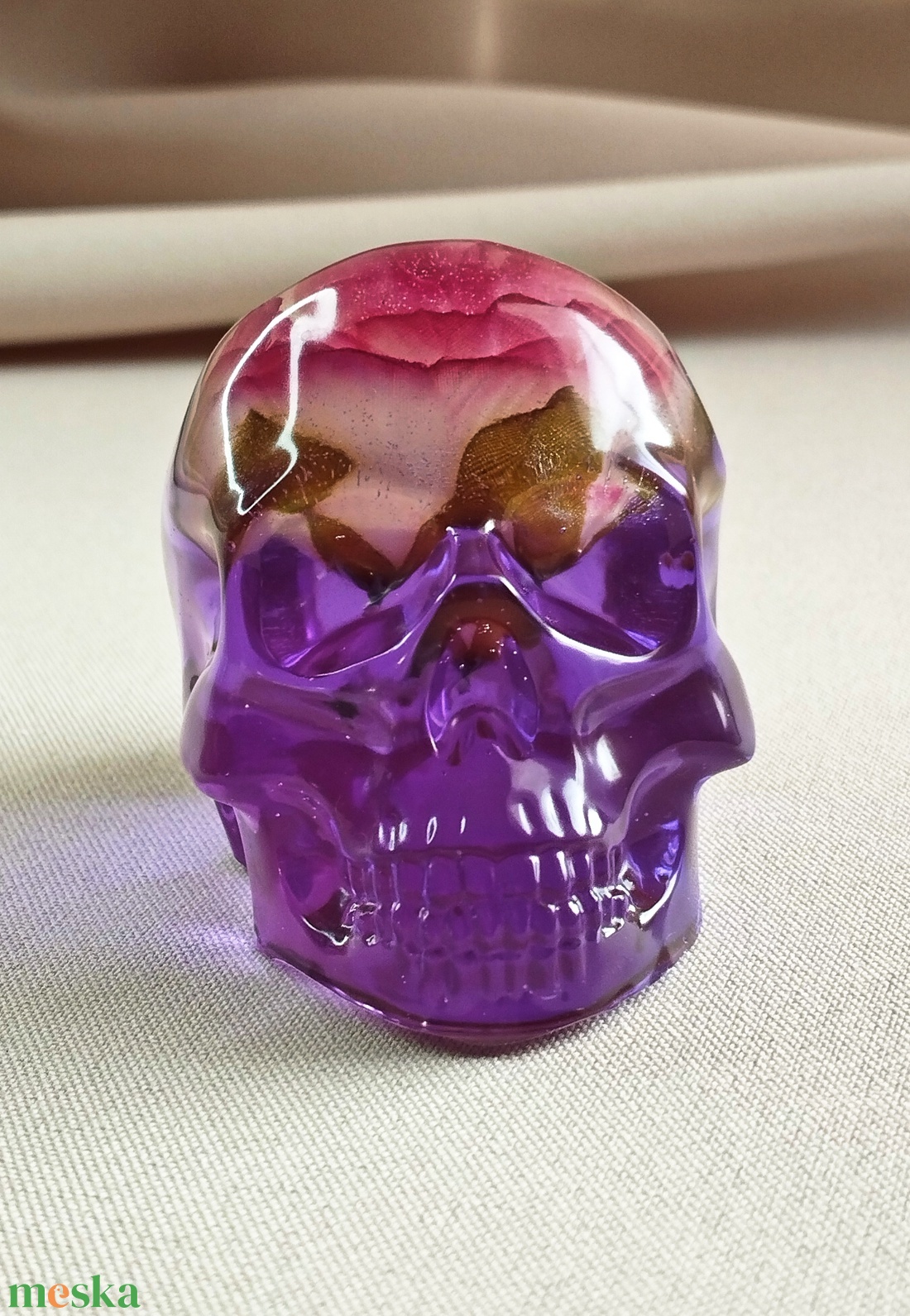 Epoxy koponya, lila - otthon & életmód - dekoráció - dísztárgy - Meska.hu