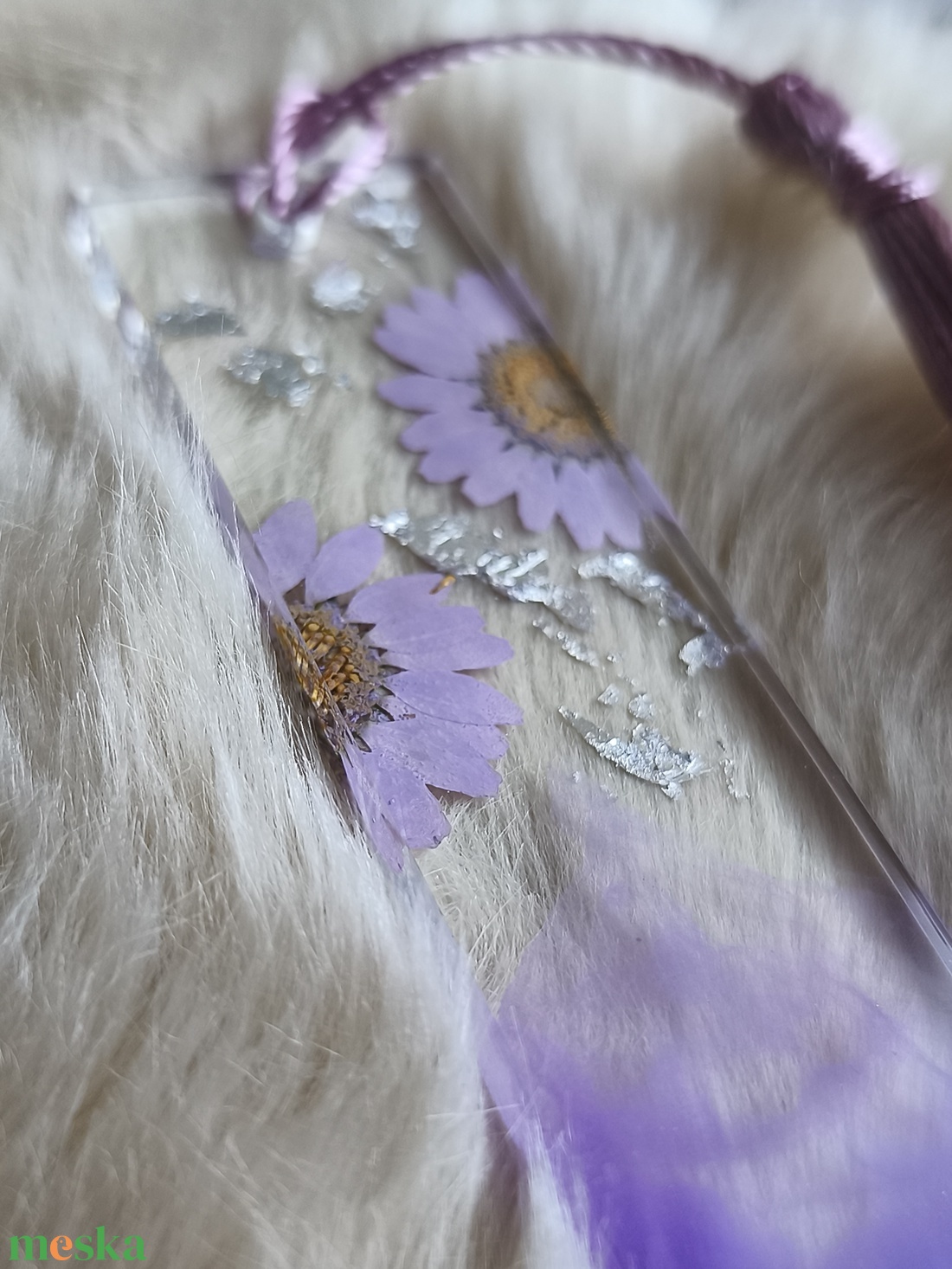 Virágos Epoxy könyvjelző, lila - otthon & életmód - dekoráció - dísztárgy - Meska.hu