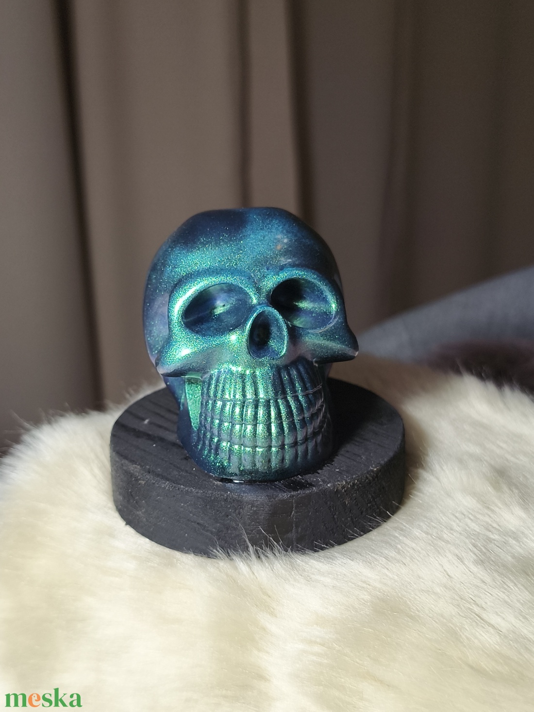 Epoxi koponya asztaldísz, metálosQ - otthon & életmód - dekoráció - dísztárgy - Meska.hu