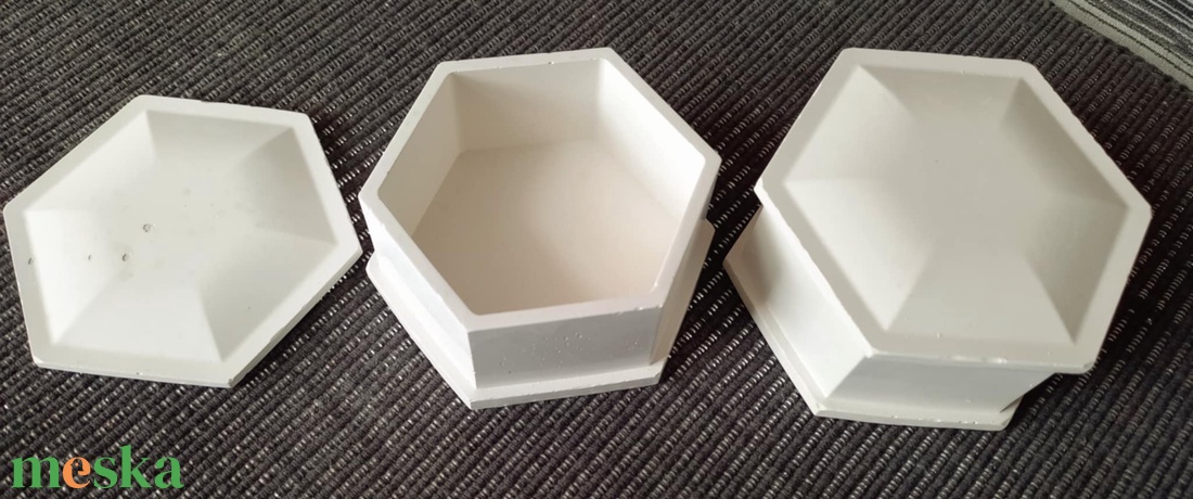 Hatszög Kocka tartó 7x4 cm ékszertartó tároló - ékszer - ékszertartó - ékszerdoboz - Meska.hu Hatszög Kocka tartó 7x4 cm ékszertartó tároló - ékszer - ékszertartó - ékszerdoboz - Meska.hu