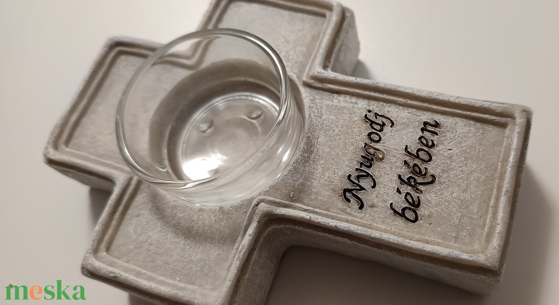 Kegyelet kereszt mécsestartóval 13,5x10x4 cm (Kegyeleti dekorációk) - otthon & életmód - dekoráció - virágdísz és tartó - cserép & kaspó - Meska.hu Kegyelet kereszt mécsestartóval 13,5x10x4 cm (Kegyeleti dekorációk) - otthon & életmód - dekoráció - virágdísz és tartó - cserép & kaspó - Meska.hu