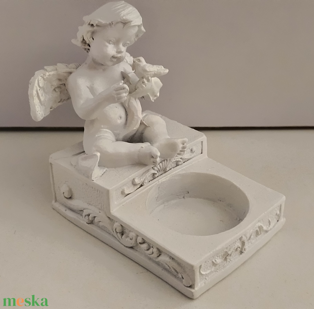 Angyalos mécsestartó poly 9cm magas fehér (Kegyeleti dekorációk) - kellékek & szerszámok - dekorációs kellékek - figurák - Meska.hu Angyalos mécsestartó poly 9cm magas fehér (Kegyeleti dekorációk) - kellékek & szerszámok - dekorációs kellékek - figurák - Meska.hu