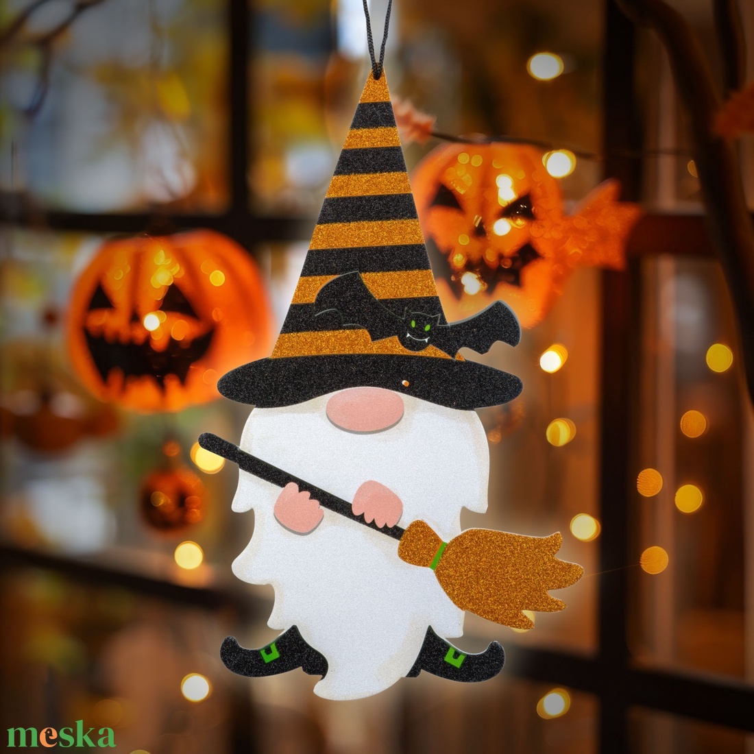 Halloween-i dekoráció - manó - akasztható - habszivacs - 44 x 26 cm - otthon & életmód - dekoráció - halloween - halloweeni ajtódíszek és ablakdíszek - Meska.hu
