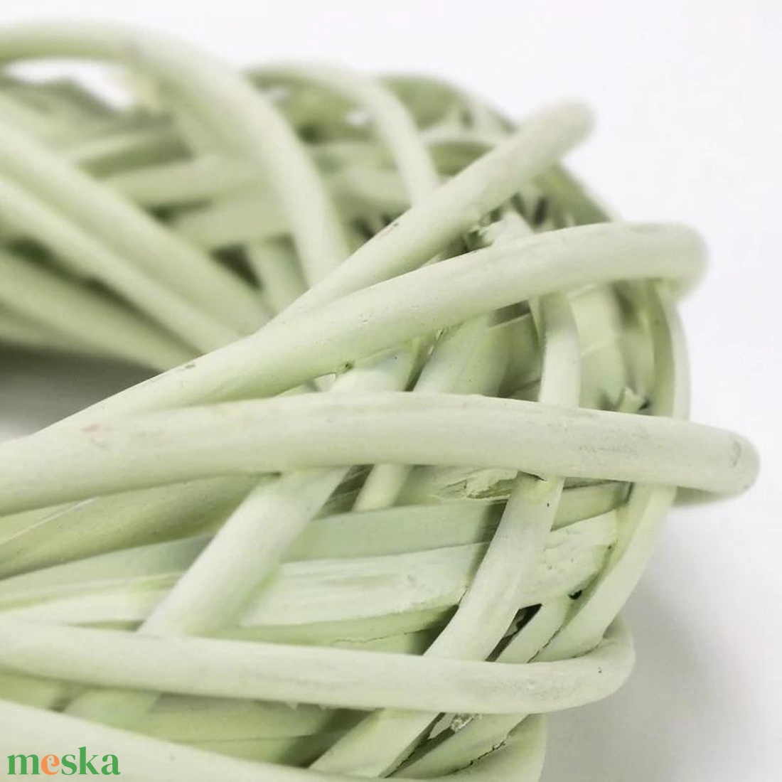 Vessző koszorú pasztell zöld 25cm (Koszorúk és alapok) - kellékek & szerszámok - dekorációs kellékek - koszorú, koszorúalap - Meska.hu