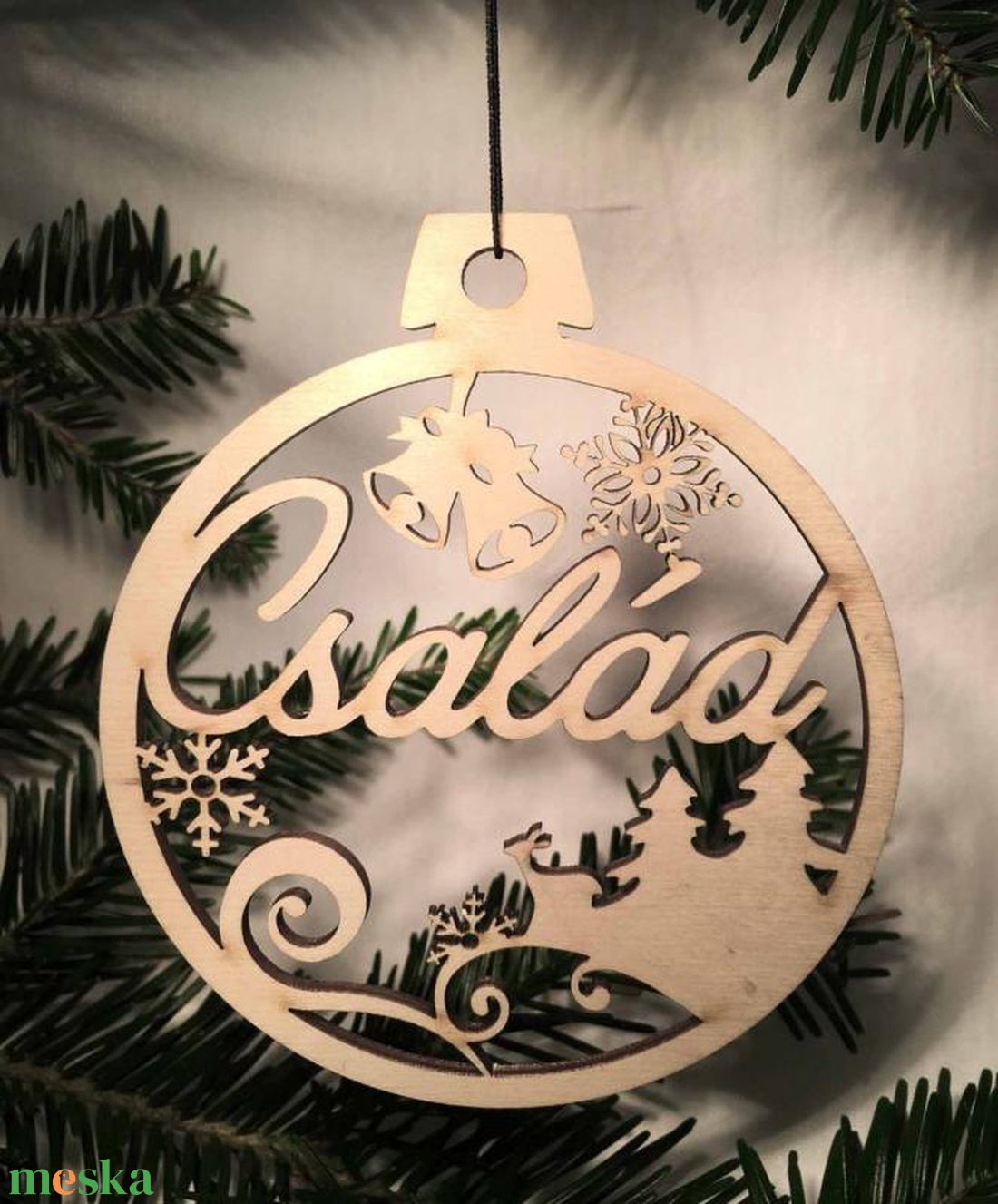 Karácsonyi Díszgömb - Család  Karácsonyfa dísz  Karácsonyi ajándék (Egyedi karácsonyi ajándékok) - karácsony - karácsonyi lakásdekoráció - karácsonyfadíszek - Meska.hu