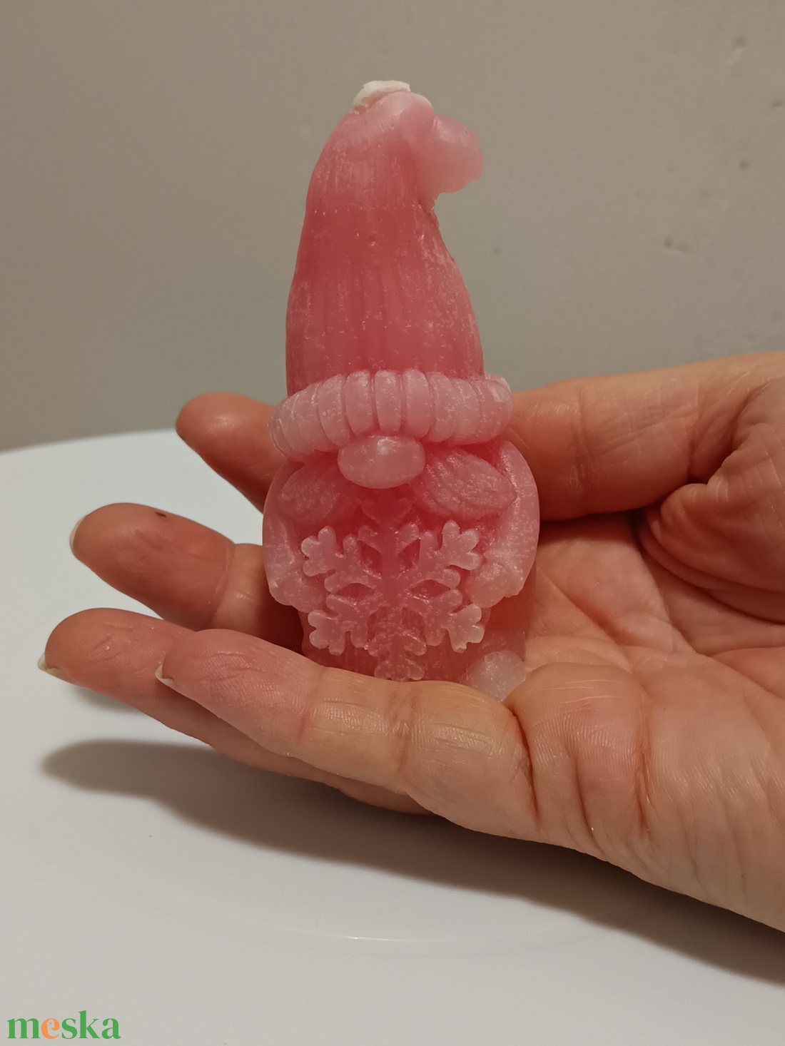 manó hópehellyel 1db skandináv manó kézműves gyertya 1 db  - kellékek & szerszámok - dekorációs kellékek - dekorációs gyertya - Meska.hu